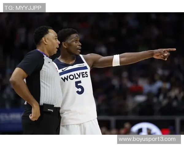 华子在比赛中表现不佳仅得15分并失误5次引发媒体关注究竟发生了什么心事